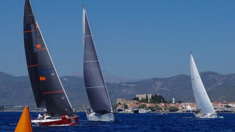 h-aegean-regatta-taksideyei-mazi-me-tin-icarus